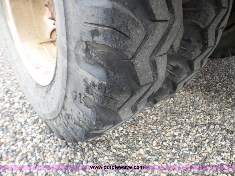 image for item L5086 1979 Ford F600 tank truck