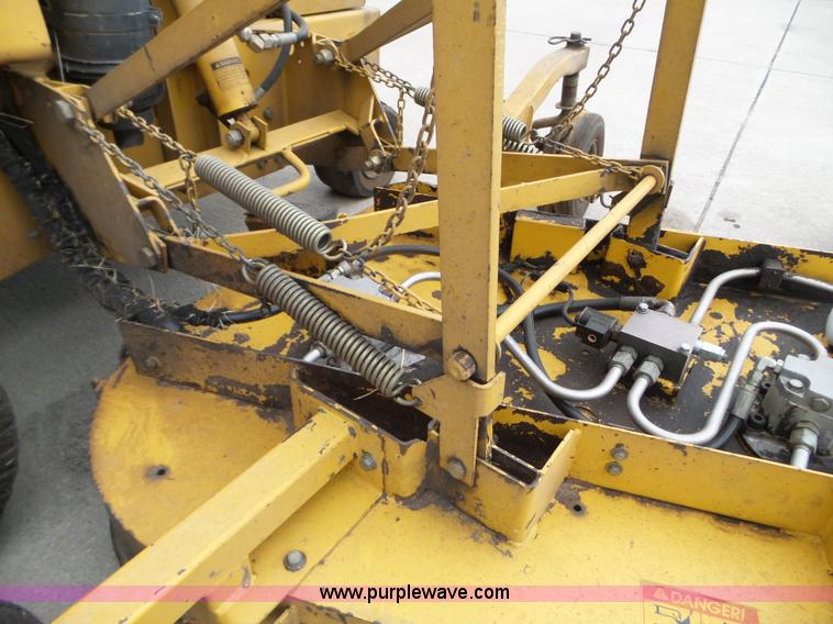 image for item L5091 Hustler 4600 lawn mower