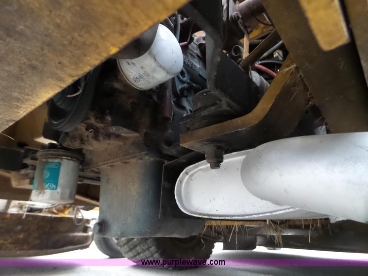 image for item L5091 Hustler 4600 lawn mower