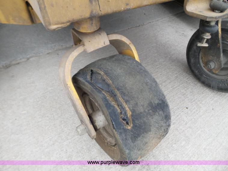 image for item L5091 Hustler 4600 lawn mower