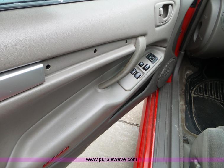 image for item L5093 2004 Dodge Stratus SXT