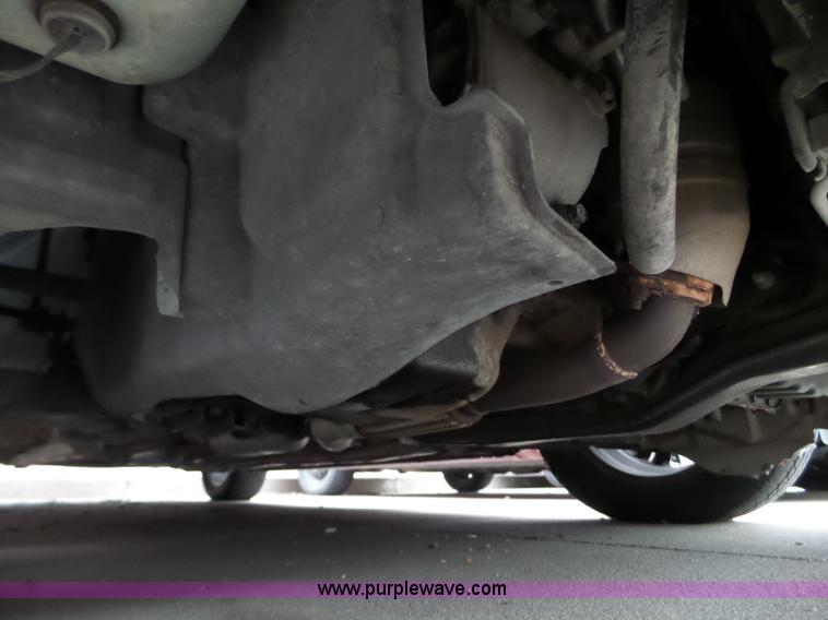 image for item L5093 2004 Dodge Stratus SXT