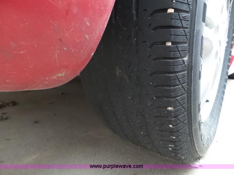 image for item L5093 2004 Dodge Stratus SXT