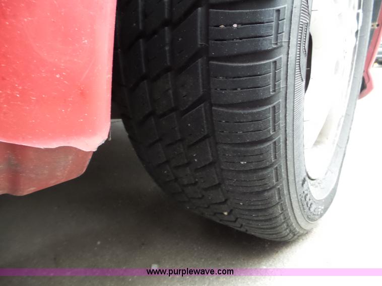 image for item L5093 2004 Dodge Stratus SXT