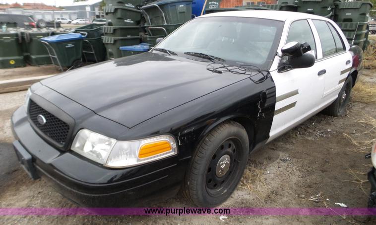 image for item L5095 2010 Ford Crown Victoria Police Interceptor