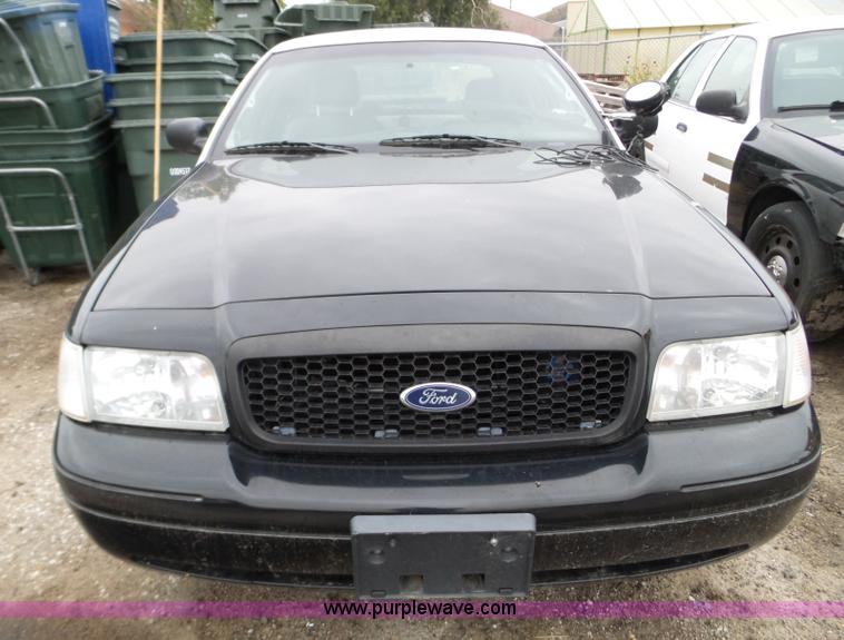image for item L5095 2010 Ford Crown Victoria Police Interceptor