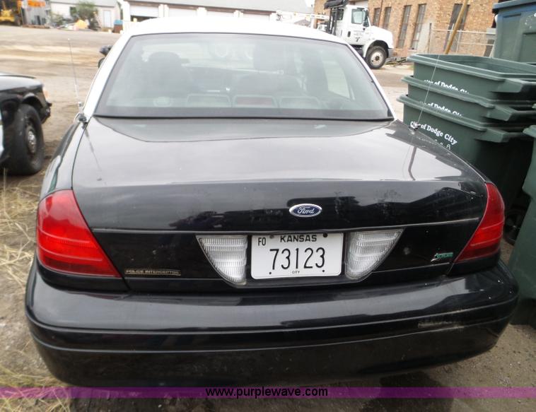 image for item L5095 2010 Ford Crown Victoria Police Interceptor