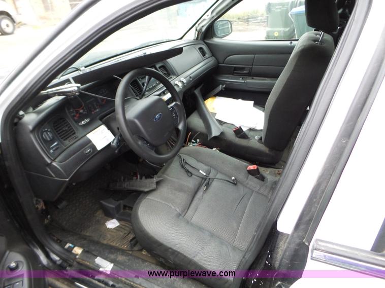 image for item L5095 2010 Ford Crown Victoria Police Interceptor