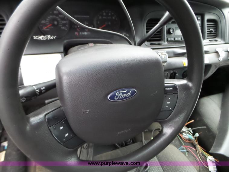 image for item L5095 2010 Ford Crown Victoria Police Interceptor