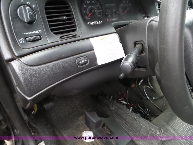 image for item L5095 2010 Ford Crown Victoria Police Interceptor