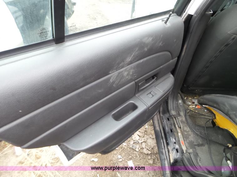 image for item L5095 2010 Ford Crown Victoria Police Interceptor