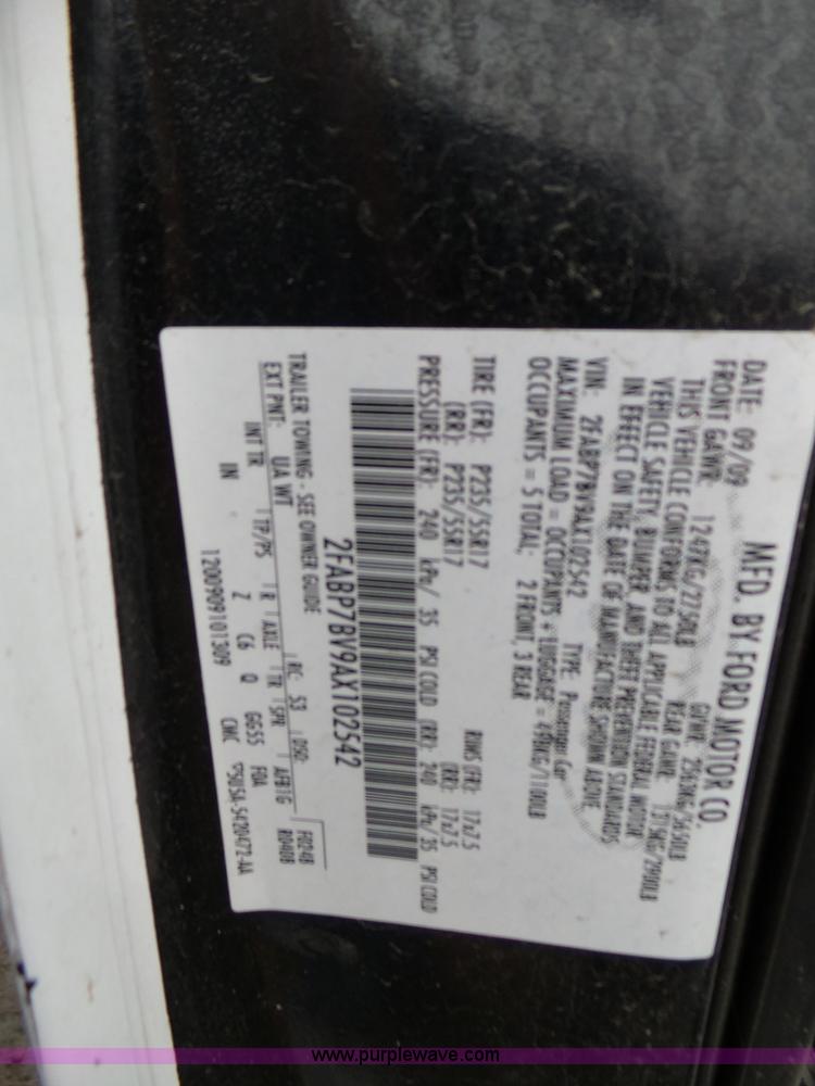 image for item L5095 2010 Ford Crown Victoria Police Interceptor