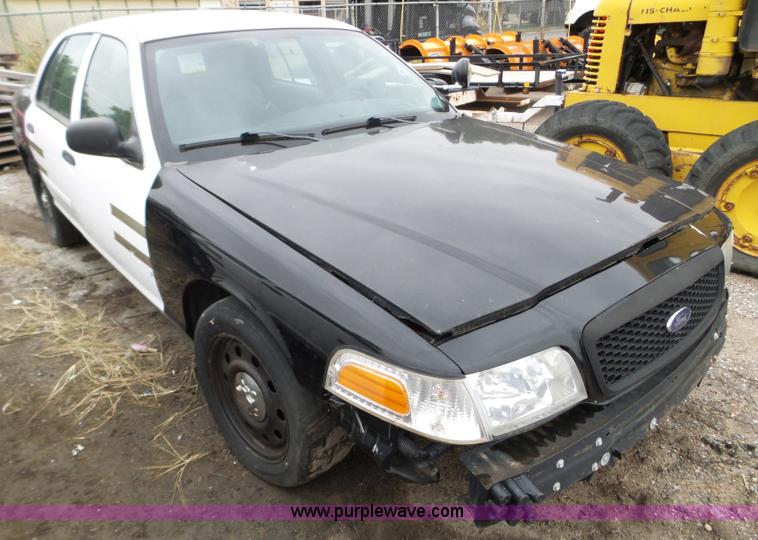 image for item L5096 2008 Ford Crown Victoria Police Interceptor