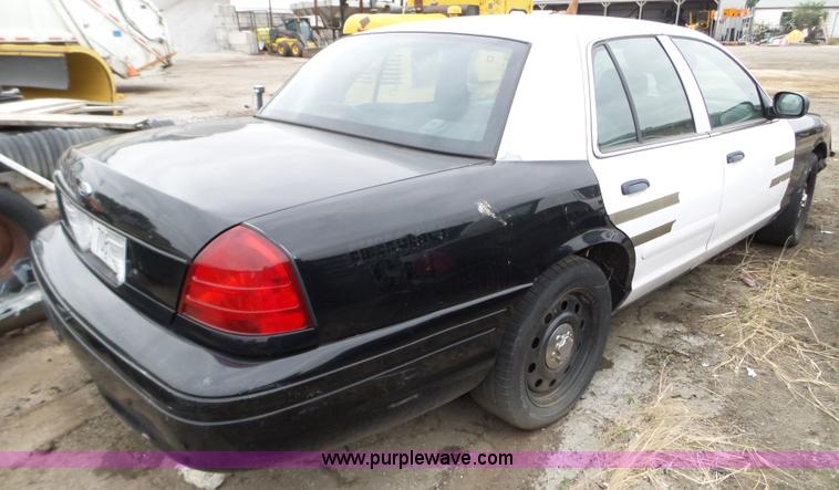 image for item L5096 2008 Ford Crown Victoria Police Interceptor