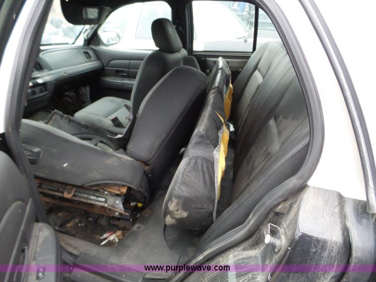 image for item L5096 2008 Ford Crown Victoria Police Interceptor