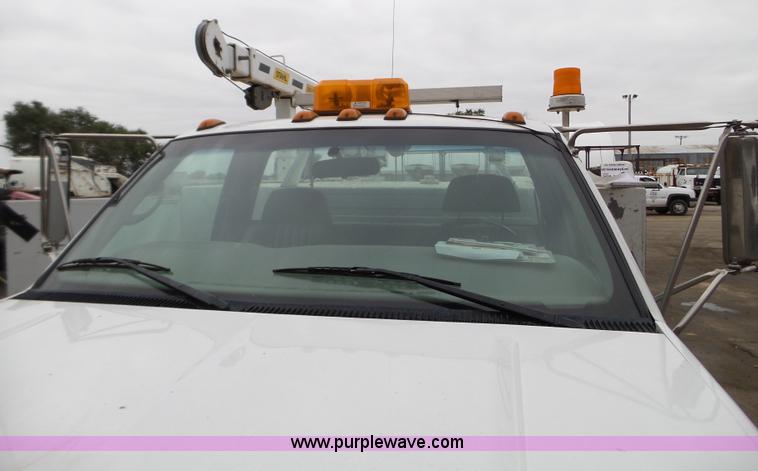 image for item L5097 2000 GMC Sierra Classic 3500 service truck with crane