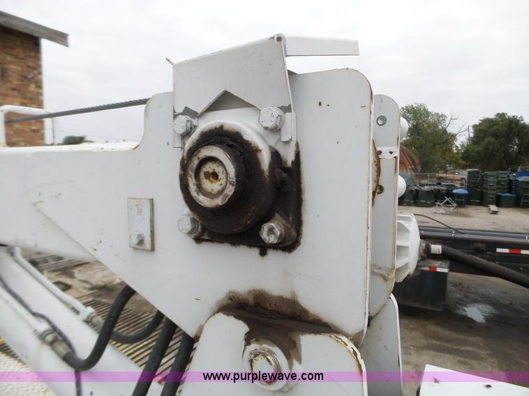 image for item L5097 2000 GMC Sierra Classic 3500 service truck with crane