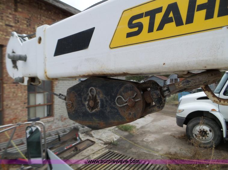 image for item L5097 2000 GMC Sierra Classic 3500 service truck with crane