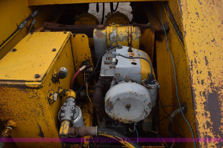 image for item L5995 1978 Hyster lowboy equipment trailer