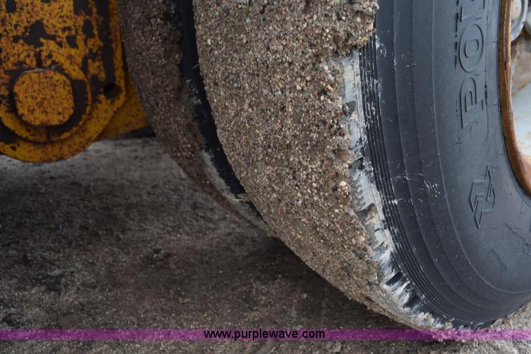 image for item L5995 1978 Hyster lowboy equipment trailer