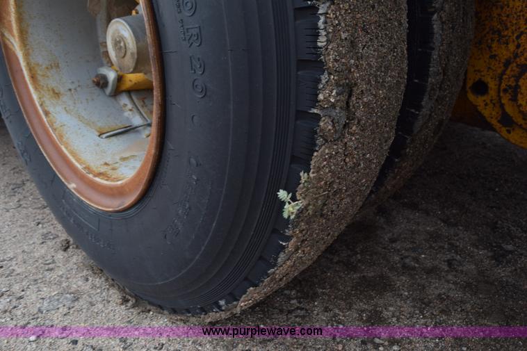 image for item L5995 1978 Hyster lowboy equipment trailer