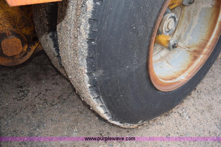 image for item L5995 1978 Hyster lowboy equipment trailer