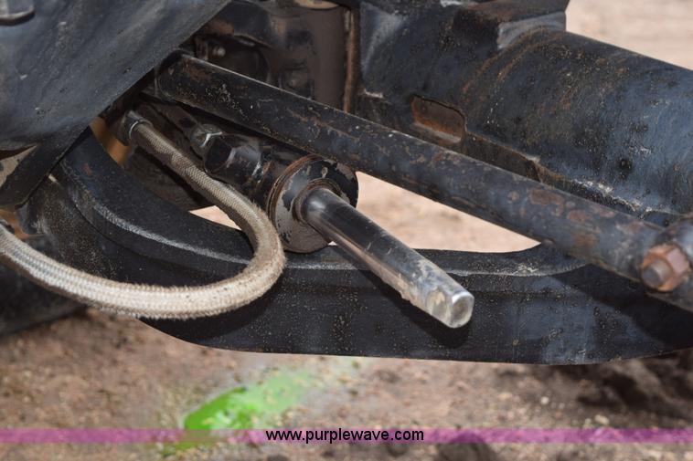 image for item L5996 1981 International 3688 tractor