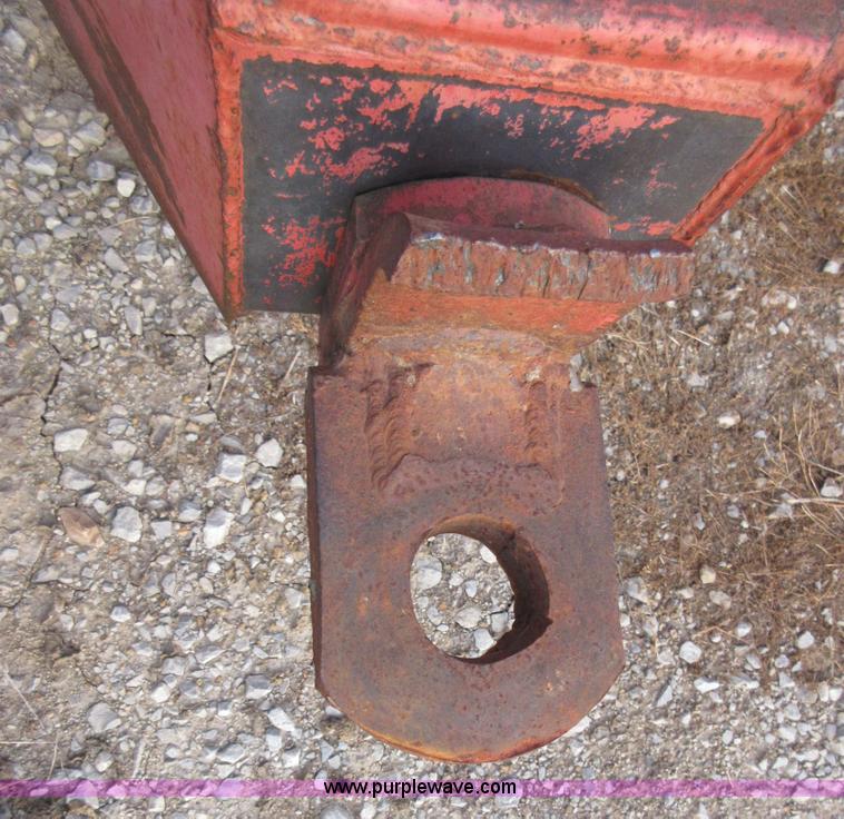 image for item BB9146 UFT 625 grain cart