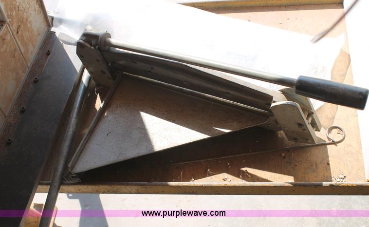 image for item BJ9383 Hay bale belt splicer