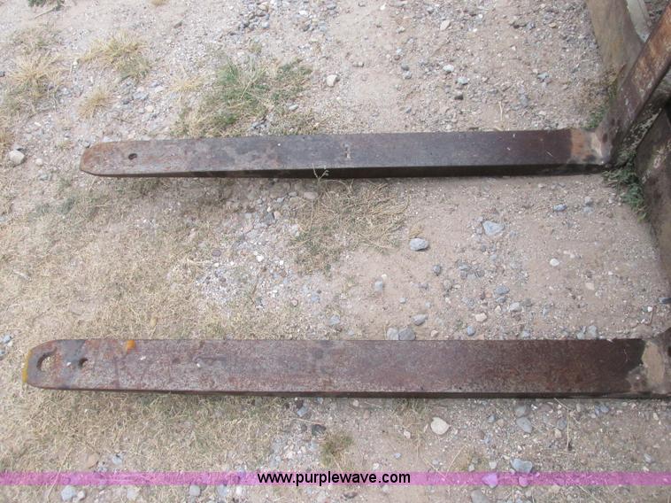 image for item BK9143 Ford forklift