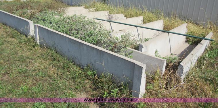 image for item BR9890 (20) 10'L concrete bunkers