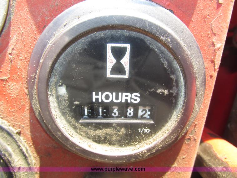 image for item H1123 Gehl 4400 skid steer