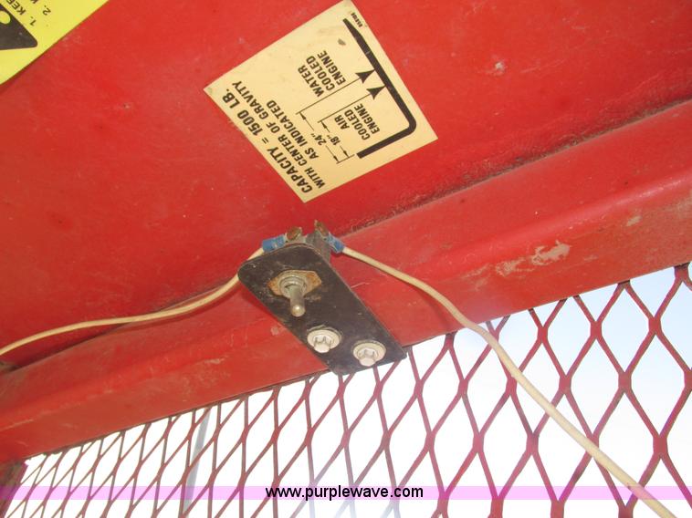 image for item H1123 Gehl 4400 skid steer