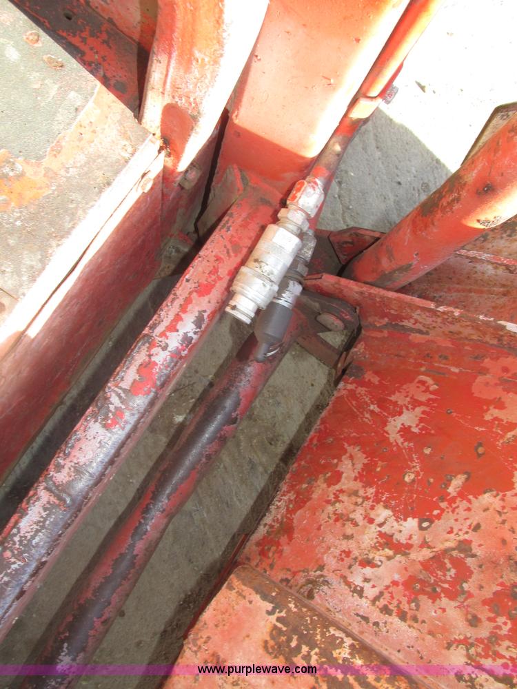 image for item H1123 Gehl 4400 skid steer