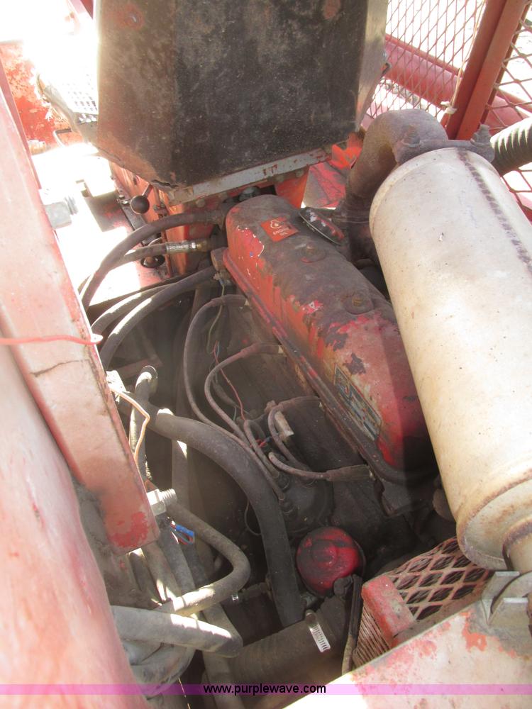 image for item H1123 Gehl 4400 skid steer