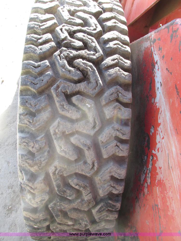 image for item H1123 Gehl 4400 skid steer