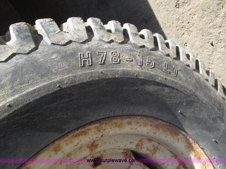 image for item H1123 Gehl 4400 skid steer