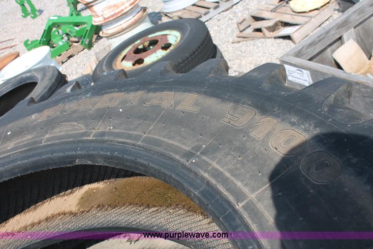 image for item H8096 (3) Firestone 380/105R50 tires