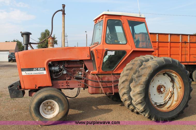 image for item J1430 Allis Chalmers 7040 tractor