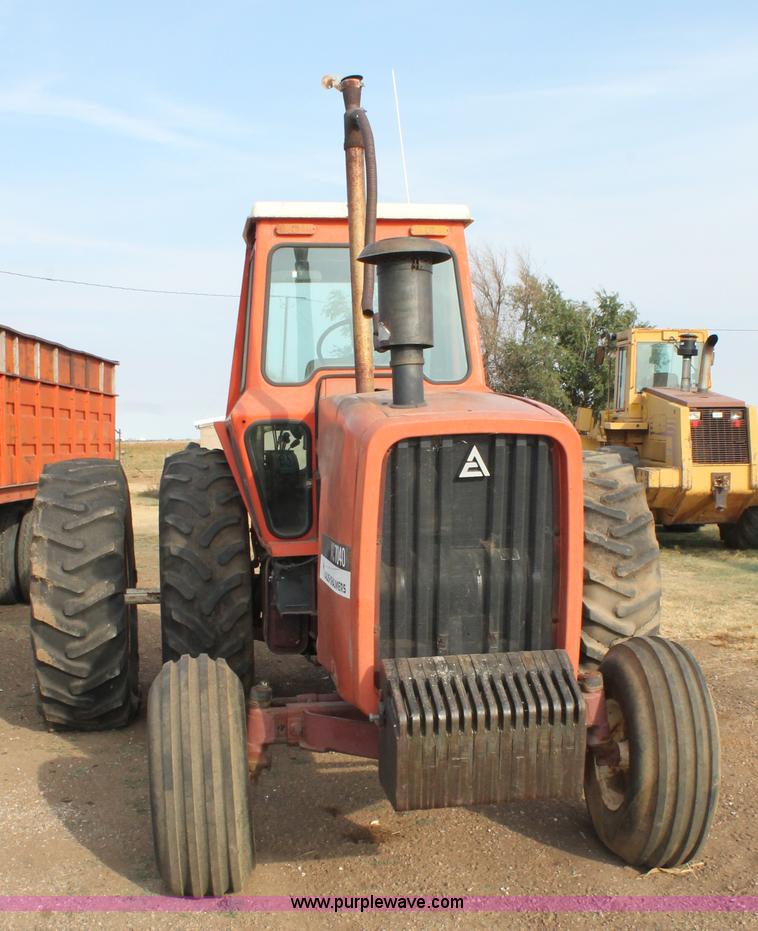 image for item J1430 Allis Chalmers 7040 tractor
