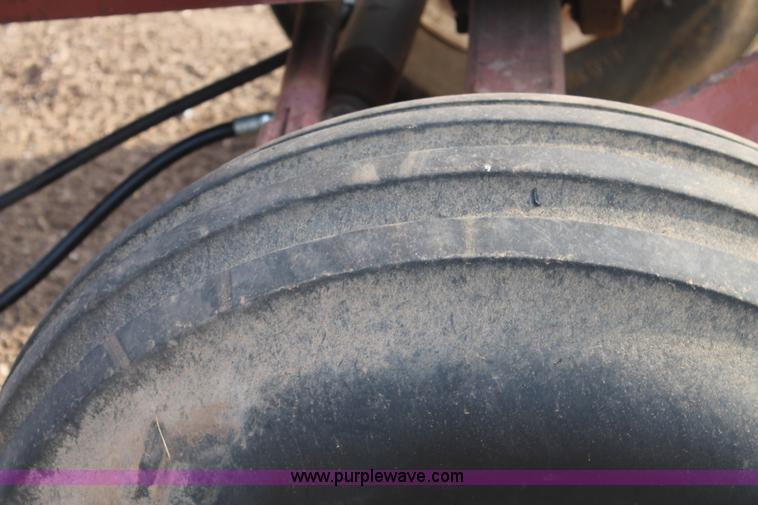 image for item J1430 Allis Chalmers 7040 tractor