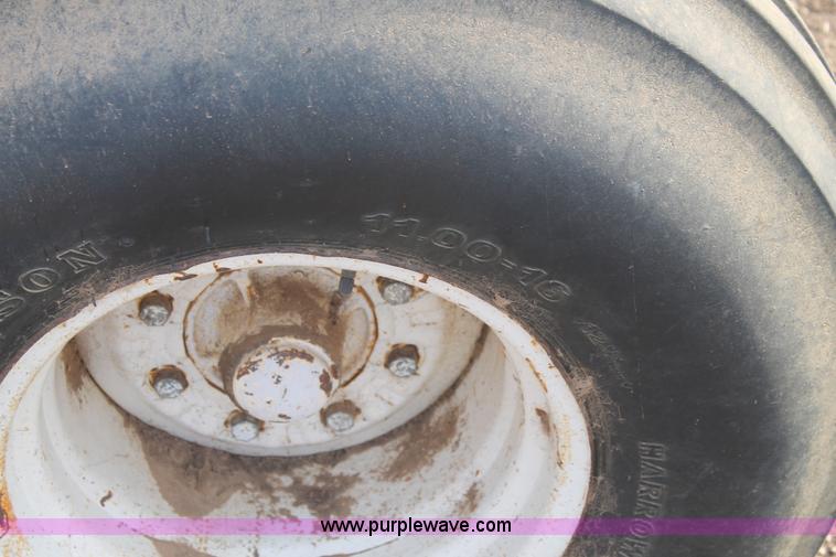 image for item J1430 Allis Chalmers 7040 tractor