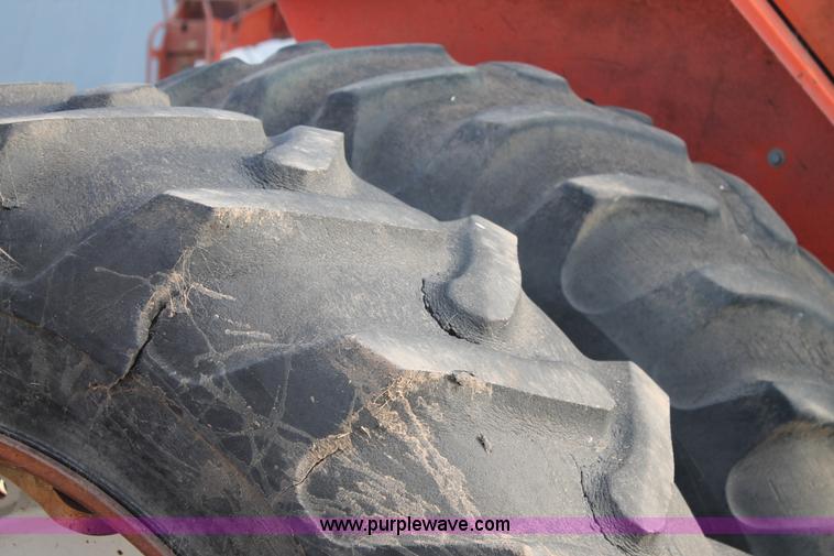 image for item J1430 Allis Chalmers 7040 tractor