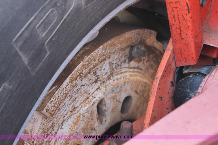 image for item J1430 Allis Chalmers 7040 tractor