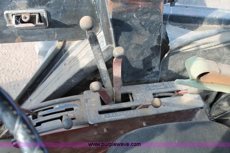 image for item J1430 Allis Chalmers 7040 tractor