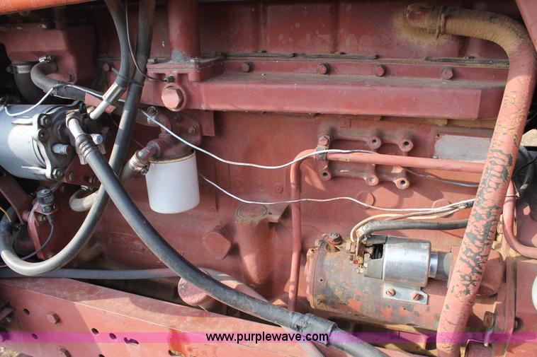 image for item J1430 Allis Chalmers 7040 tractor