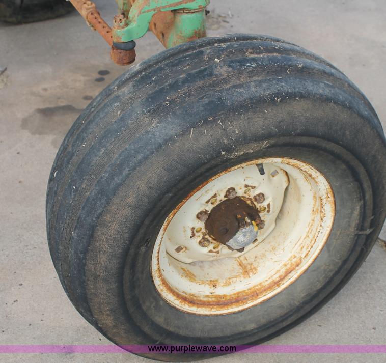 image for item J1431 John Deere 4020 tractor