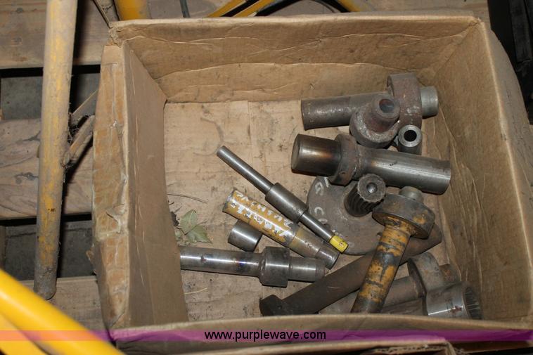 image for item J1432 Assorted parts and tools