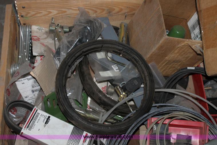 image for item J1432 Assorted parts and tools