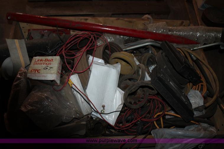 image for item J1432 Assorted parts and tools